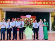 Đồng chí Phạm Chí Kiên, Bí thư Đảng uỷ, Chủ tịch HĐND xã Nghĩa Đàn dự lễ khai giảng năm học mới 2025 – 2026 tại trường THPT 1/5